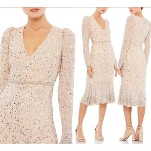 NEW MacDuggal Elegant Cream Nude V-Neck Sequin Dress Size 10